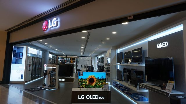 LG Store mit OLED Displays