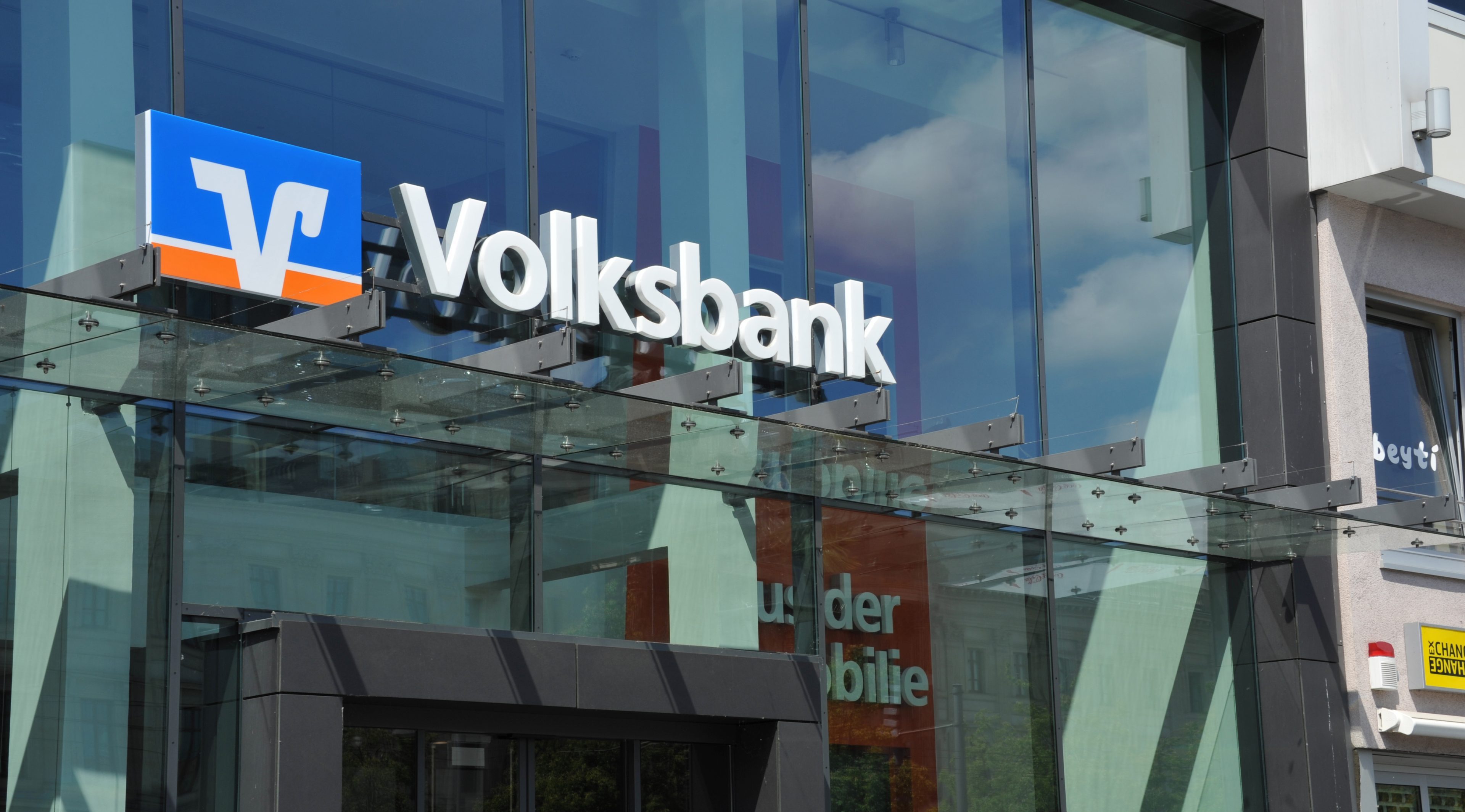Volksbank Düsseldorf Neuss Eg Filiale Neuss Stadtmitte Volksbank Düsseldorf Neuss – Das Loch ist tiefer als angenommen - DER