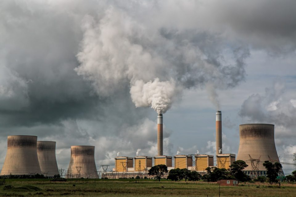Der finnische Großaktionär steht zu seinem konventionellen Energieversorger Uniper und fordert die Politik.