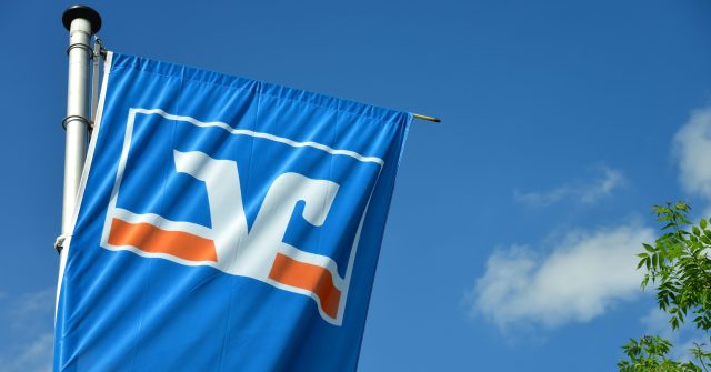Flagge mit dem Logo der deutschen Volksbanken.