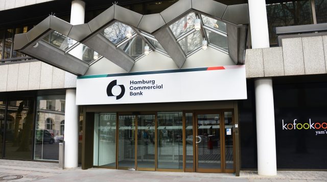 Eingang der Hamburg Commercial Bank (HCOB)