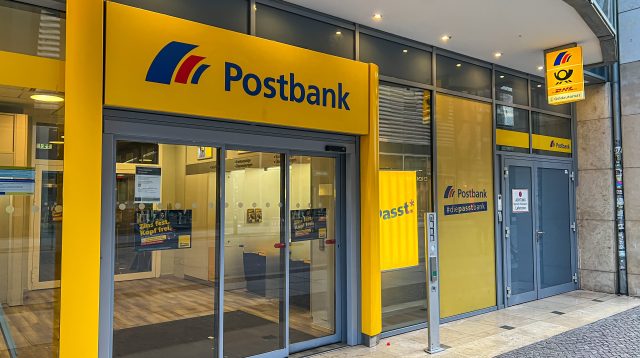 Eine Filiale der Postbank  in Leipzig