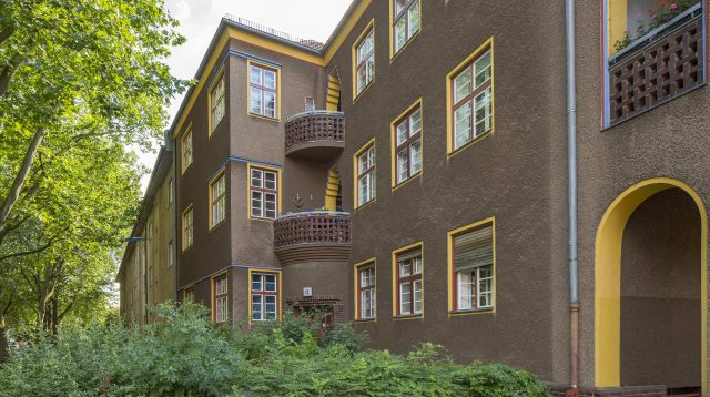 Das Deutsche Wohnen Quartier in der Siedlung Paddenpuhl in Berlin, Deutschland