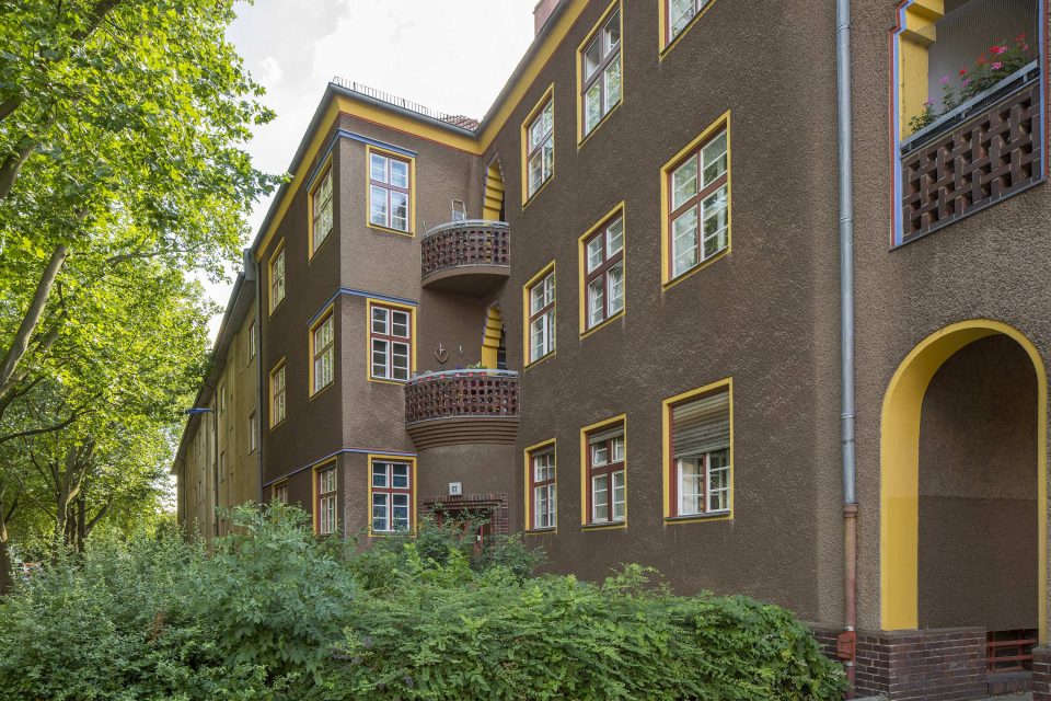 Das Deutsche Wohnen Quartier in der Siedlung Paddenpuhl in Berlin, Deutschland
