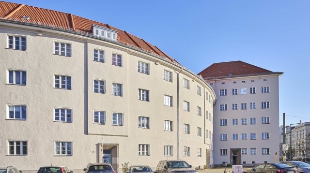 Das Deutsche Wohnen Quartier in der Topsstraße in Berlin, Deutschland