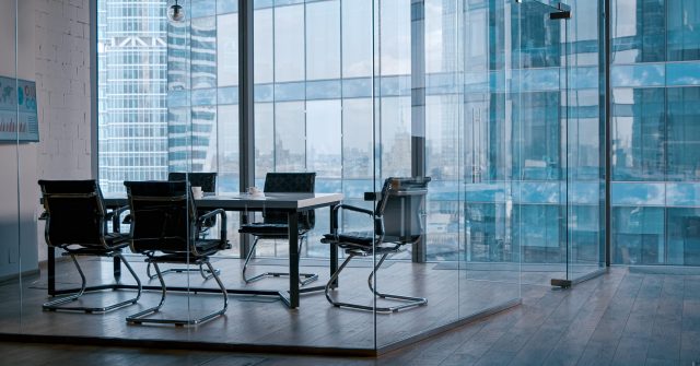 Leerer Besprechungsraum im Büro