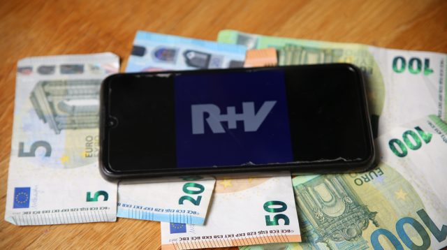 R+V Versicherungen Logo