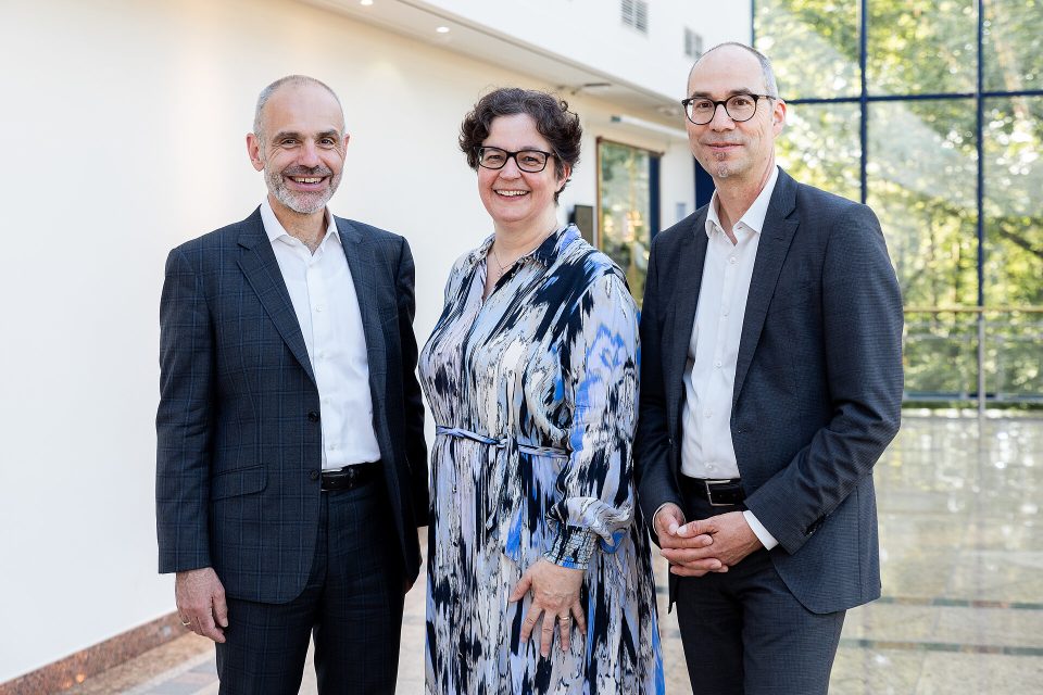 Vorstand der Deutschen Aktuarvereinigung (vlnr.): Dr. Maximilian Happacher, Susanna Adelhardt & Dr. Jürgen Bierbaum