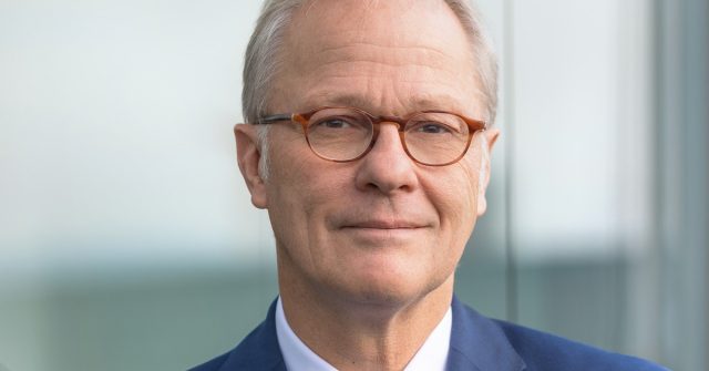 Bisher hat Uwe Adamla unter anderem das „Asset Wealth Management“ der LBBW geleitet. Nun verlässt er den Konzern und die Einheit wird aufgelöst. ©LBBW