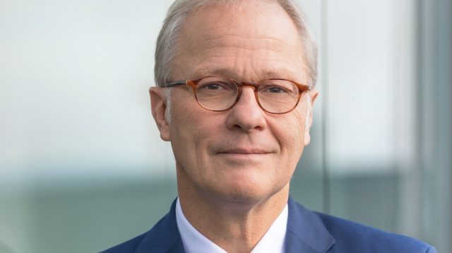 Bisher hat Uwe Adamla unter anderem das „Asset Wealth Management“ der LBBW geleitet. Nun verlässt er den Konzern und die Einheit wird aufgelöst.  ©LBBW