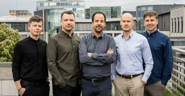 Das Führungsteam von Tangany von links nach rechts: Chief Technology Officer Alexey Utin, Chief Product Officer Marcel Nellesen, Chief Executive Officer Martin Kreitmair, Chief Financial Officer Heinrich Polke und Chief Compliance Officer Christopher Zapf.