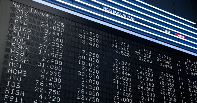 Anzeigentafel der Neuemissionen im Handelssraum der Deutschen Börse