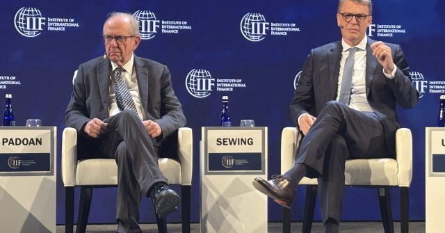 Unicredit-Verwaltungsratschef Pier Carlo Padoan und Deutsche Bank-Chef Christian Sewing beim IIF in Washington