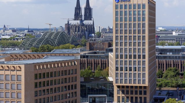 Zurich Campus in Köln. Sitz der Zurich Deutschland.