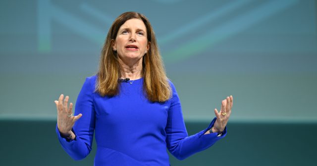 Bettina Orlopp bei ihrer Rede auf der Hauptversammlung 2025