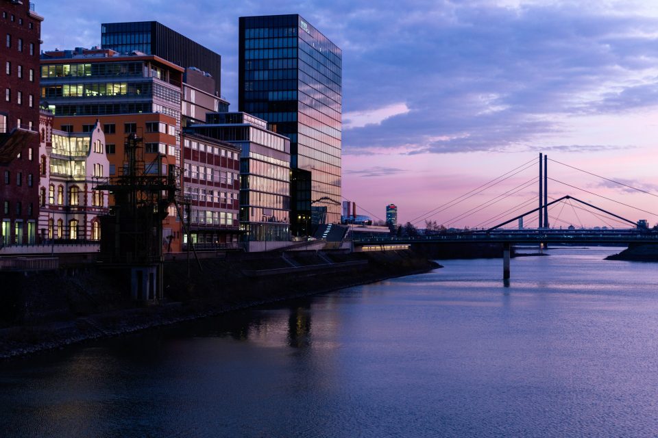 Düsseldorf, Sitz der beiden fusionsbereiten Banken.