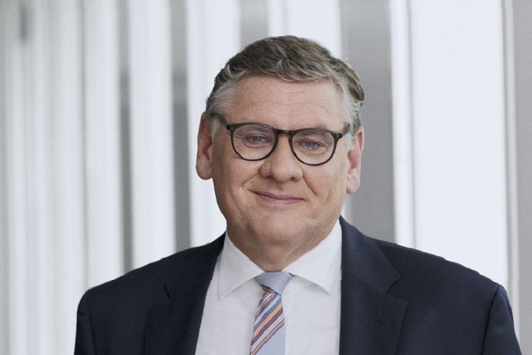 Daniel Kapffer, Finanzvorstand und COO der Deka, verkündete Rekordzahlen und blieb gleichzeitig pessimistisch.