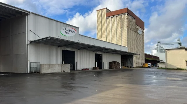 Ist das noch Bankgeschäft? Ein neues Lager für Agrarwaren der Raiffeisen Waren in Fritzlar nahe Kassel. Das Unternehmen befindet sich in der Hand zahlreicher Genossenschaftsbanken.