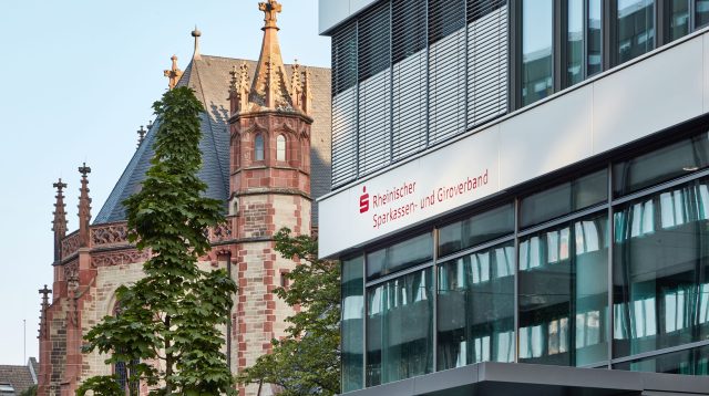 Wo die Sparkassen die größten Spendierhosen tragen