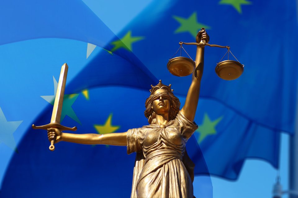 geralt-law-6598281_1920