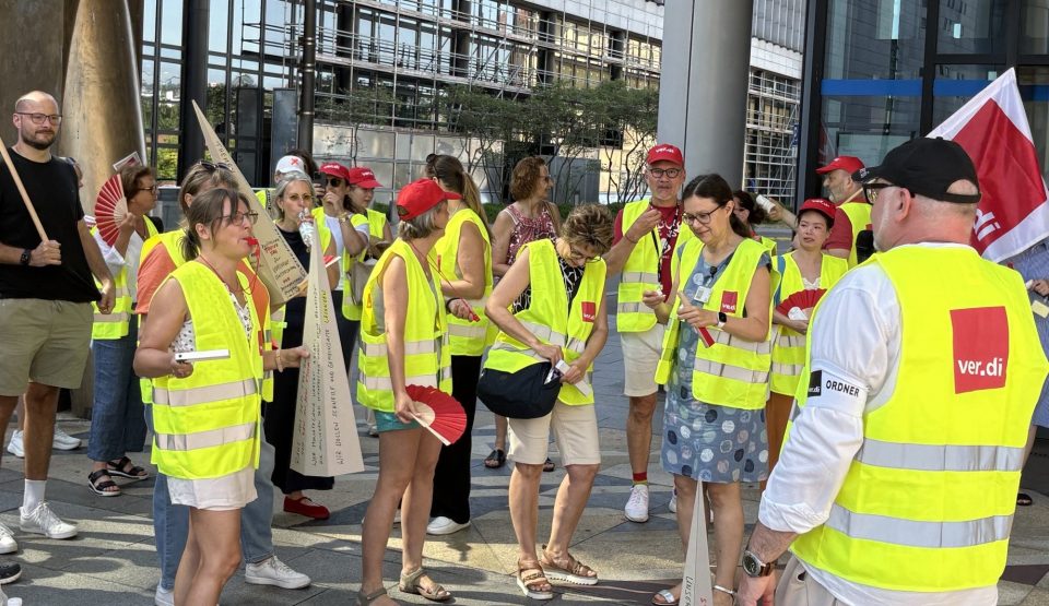 Streik von Sparda-Mitarbeitern in Stuttgart