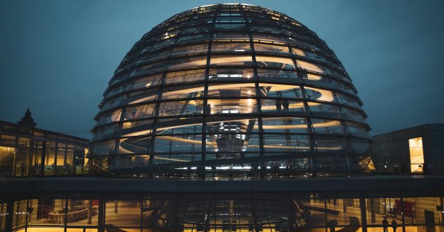 Bundestag, Geburtsort der neuen Vorsorge.