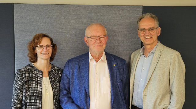 Bild: IVS-Vorstand: (v.l.n.r.) Christiane Grabinski (stellv. Vorsitzende), Stefan Oecking (Vorsitzender),
Dr. Friedemann Lucius (stellv. Vorsitzender).