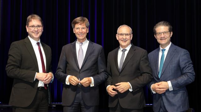 Der neue Vorstand der Volksbank Brawo: Lars Berkefeld, Heiner Arnoldi, Jürgen Wache, Carsten Ueberschär (v.l.n.r.).