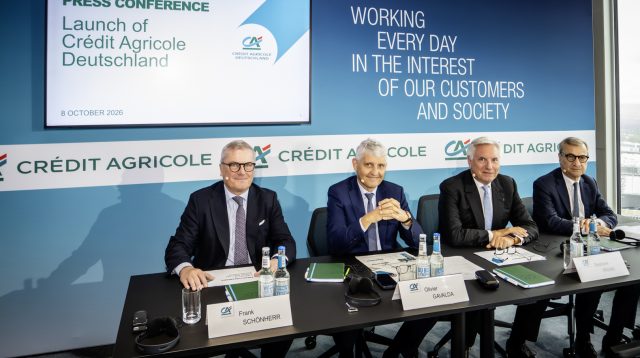 Das Management der Crédit Agricole bei der Vorstellung der Deutschlandpläne.