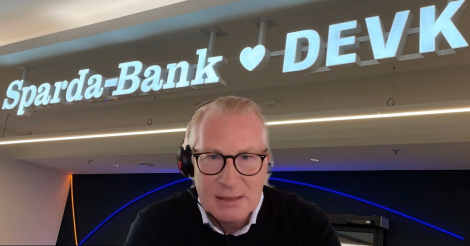 Florian Hagemann, Leiter Bankenvertrieb der DEVK, im Online-Interview.