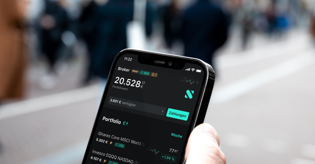 Scalable Capital Logo auf einem Smartphone